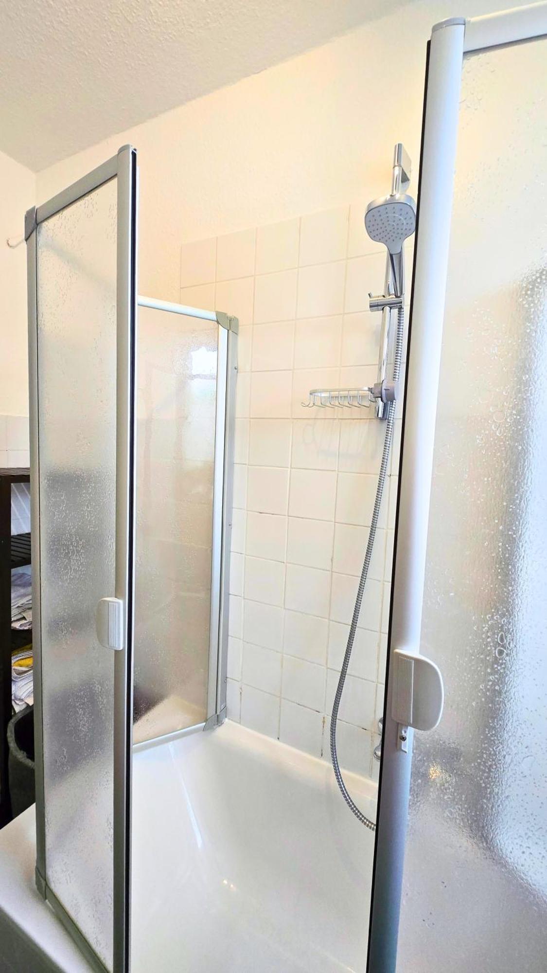 Beautiful Cozy 1-Room Apartment, Near Rhine Dusseldorf Exterior photo